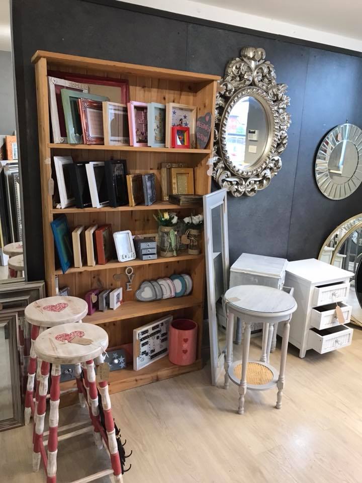 Glass and glazing services, glass repairs, glass replacement